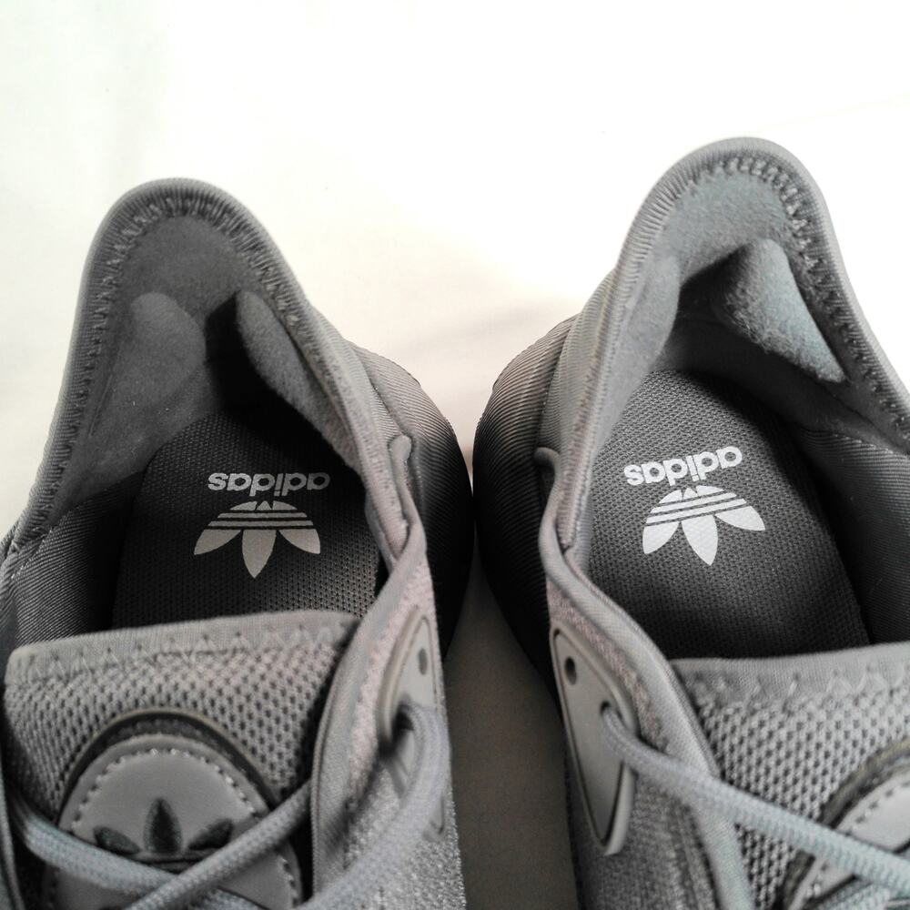 Adidas Ozelia Triple Grey Sneakers Women’s Size 6 Chunky Y2K Running Shoes - Picture 8 of 11